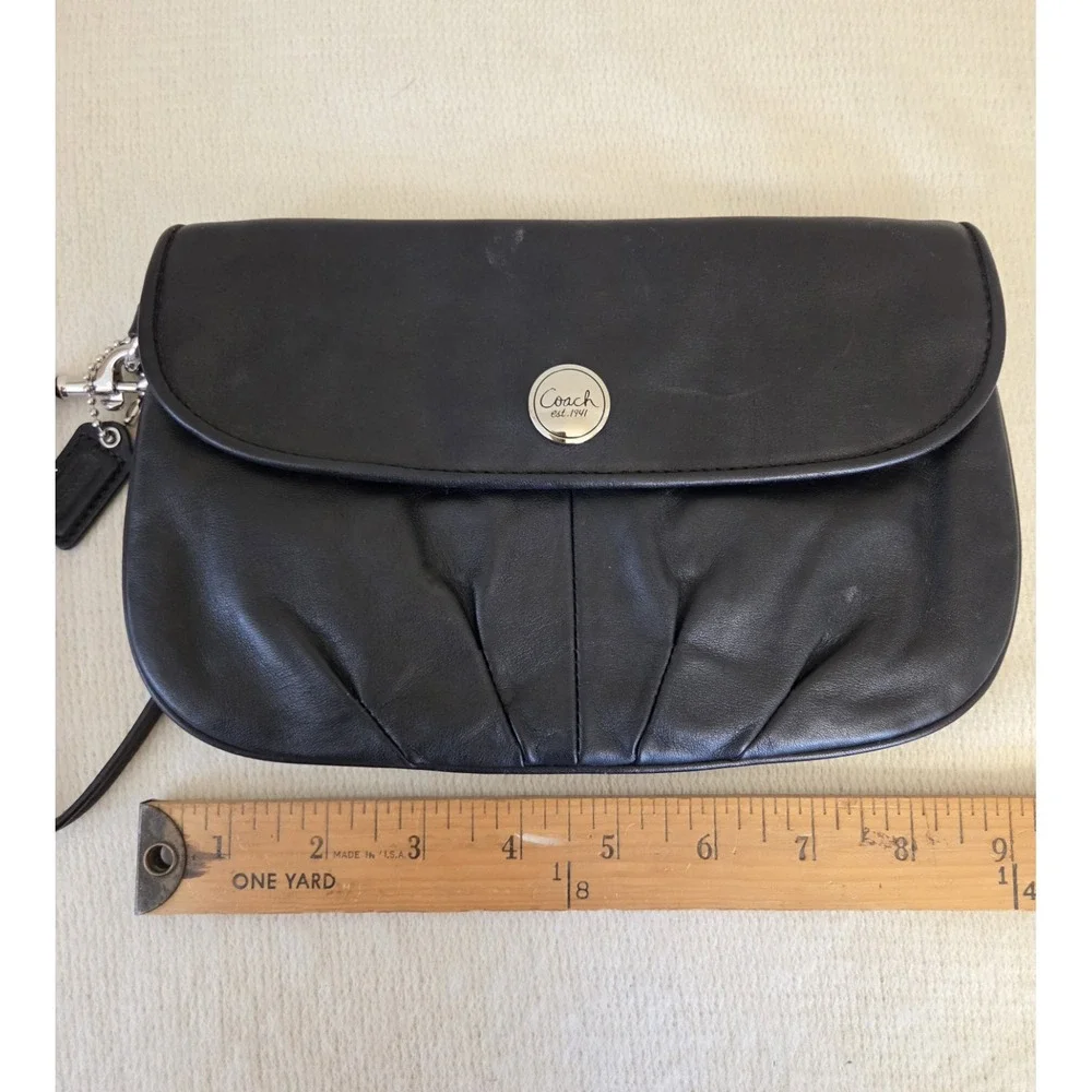 Coach Black Bleecker Leather Gathered Bottom Clutch Wristlet Minimalist